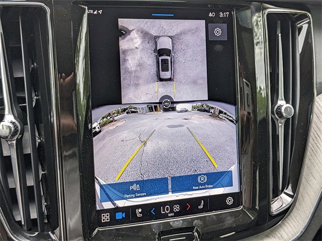 New 2025 Volvo XC60 B5 Plus w/ Protection Package Premier image 23