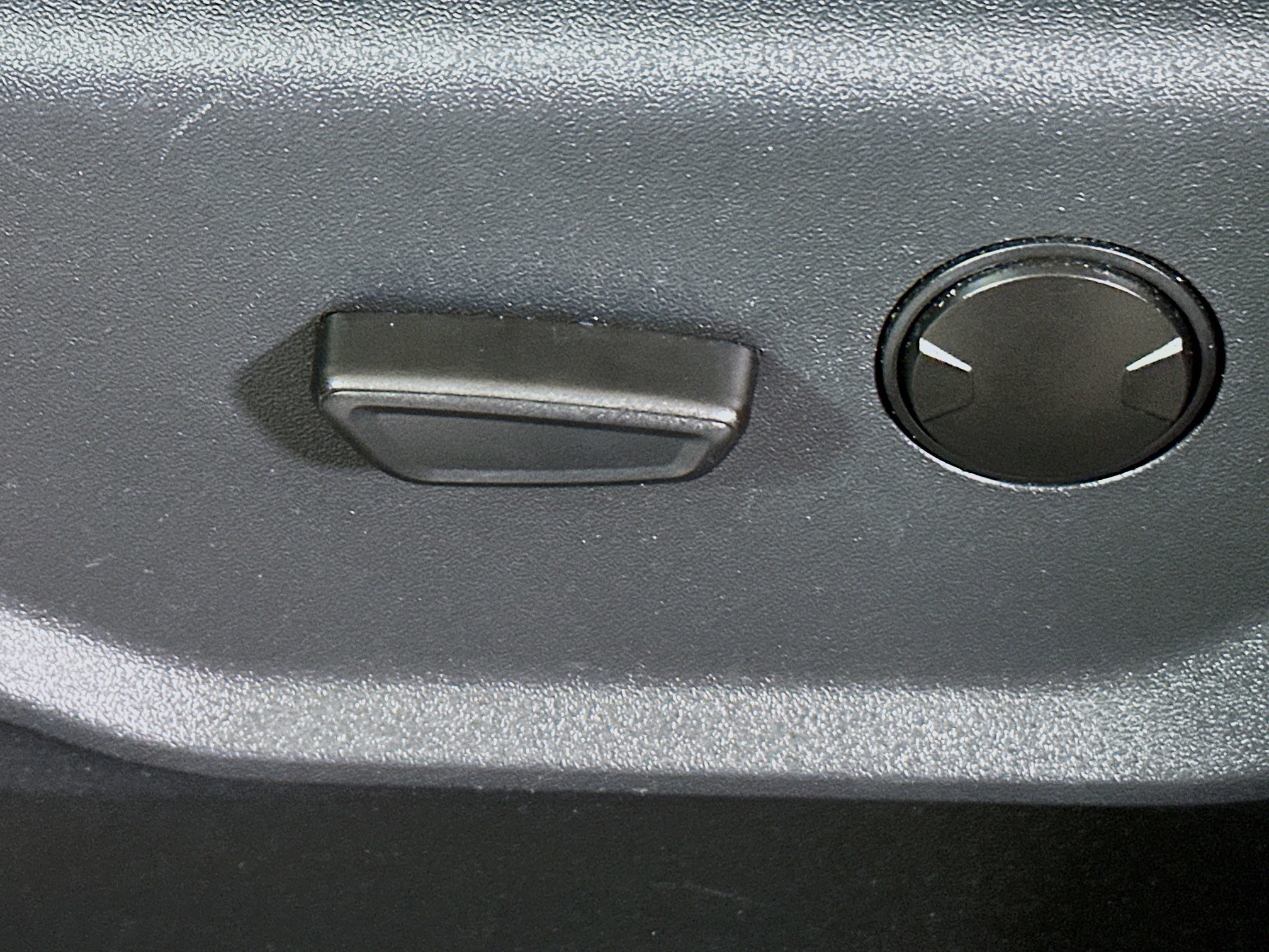 Used 2024 Ford Expedition Max XLT image 13