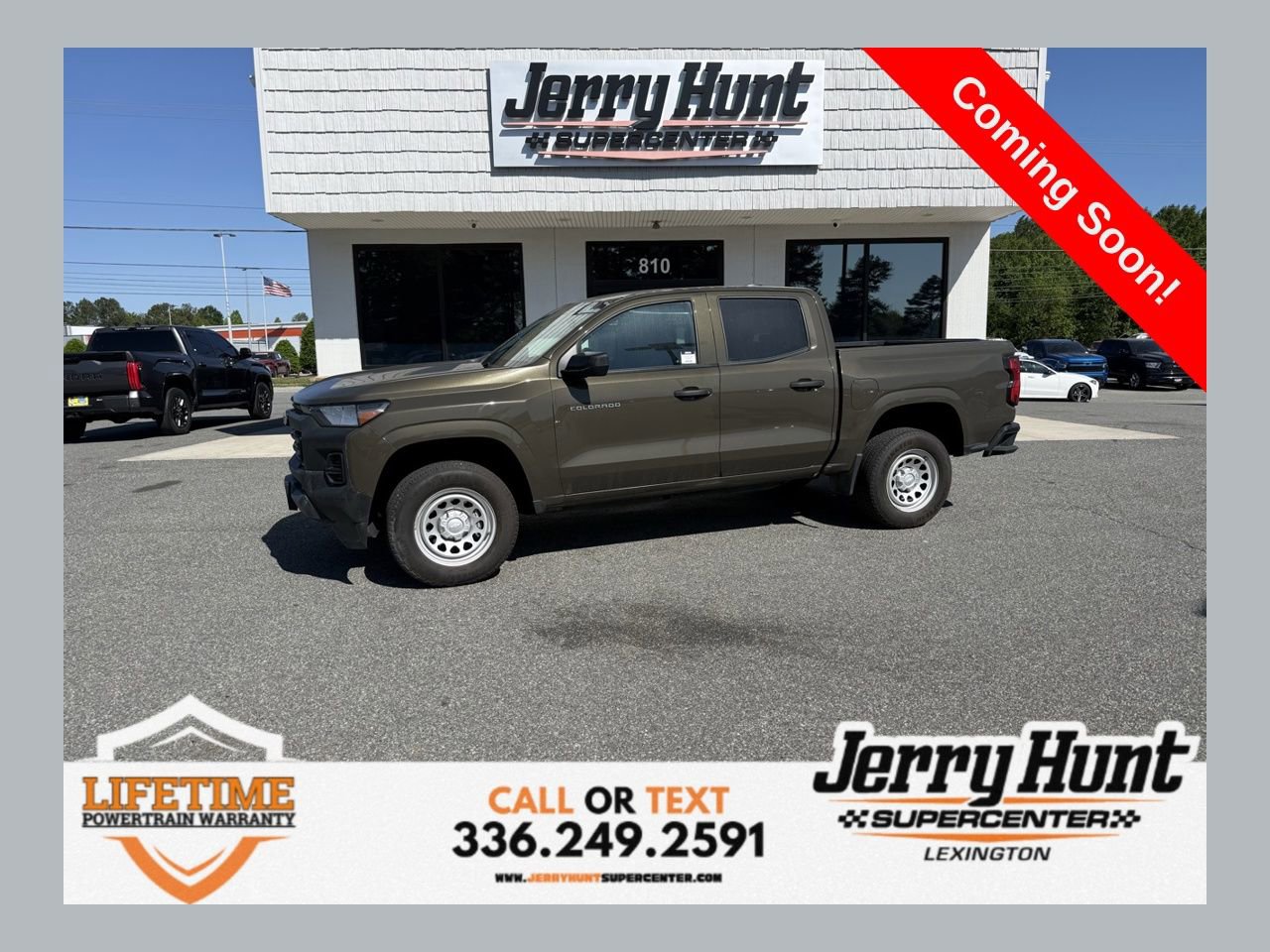 Used 2024 Chevrolet Colorado W/T image 1