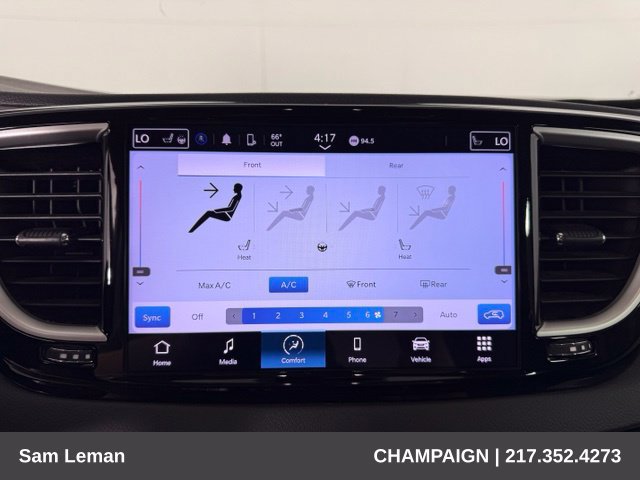 Used 2024 Chrysler Pacifica Touring-L FWD image 22