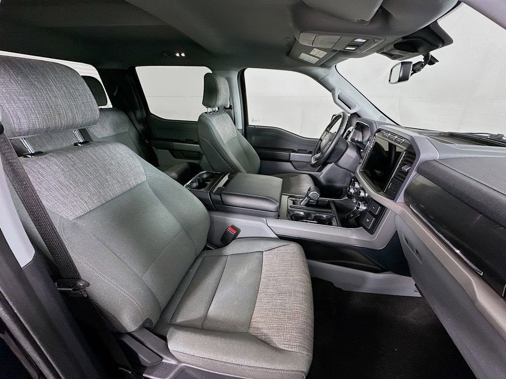 Used 2023 Ford F150 Lightning XLT image 35