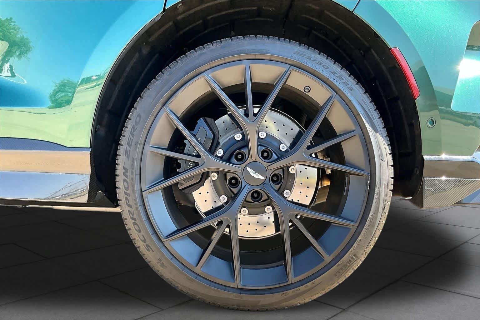 Used 2025 Aston Martin DBX 707 AWD/4WD image 11