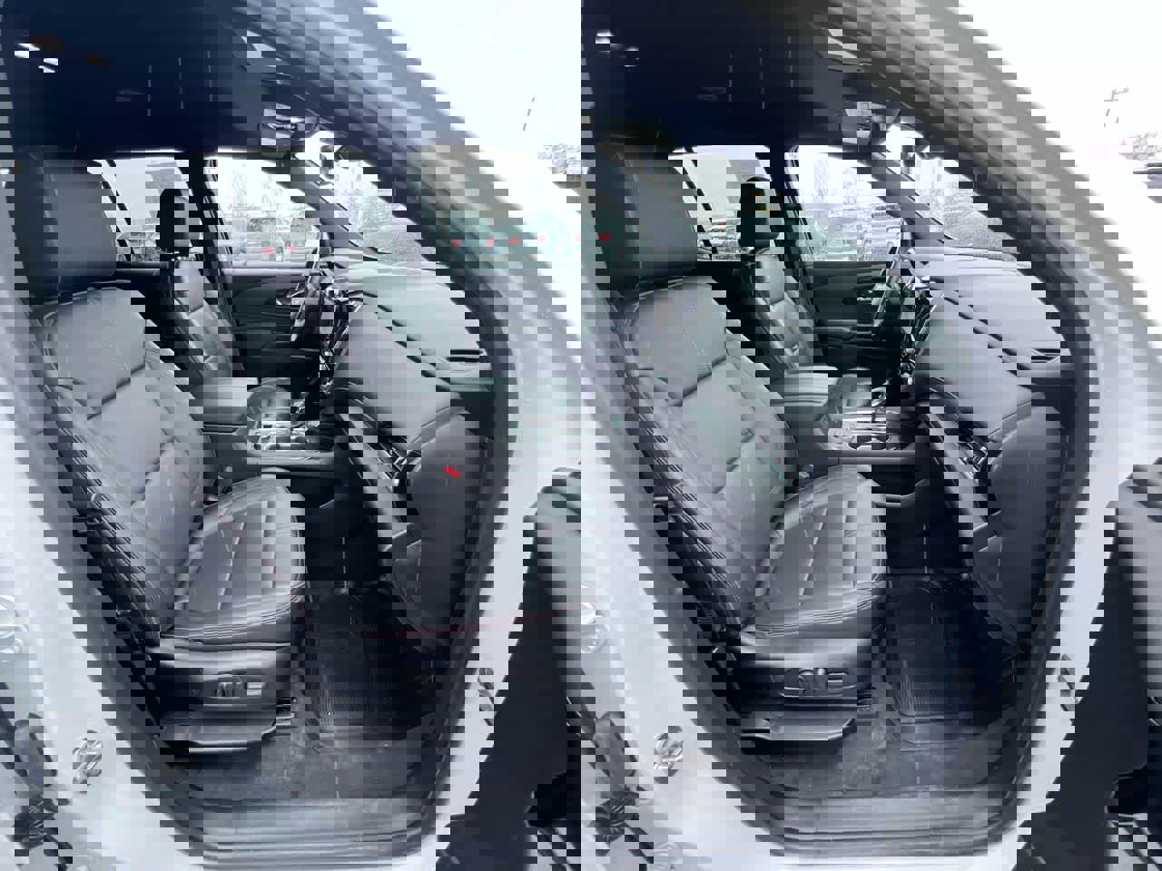 Used 2023 Chevrolet Traverse RS image 28