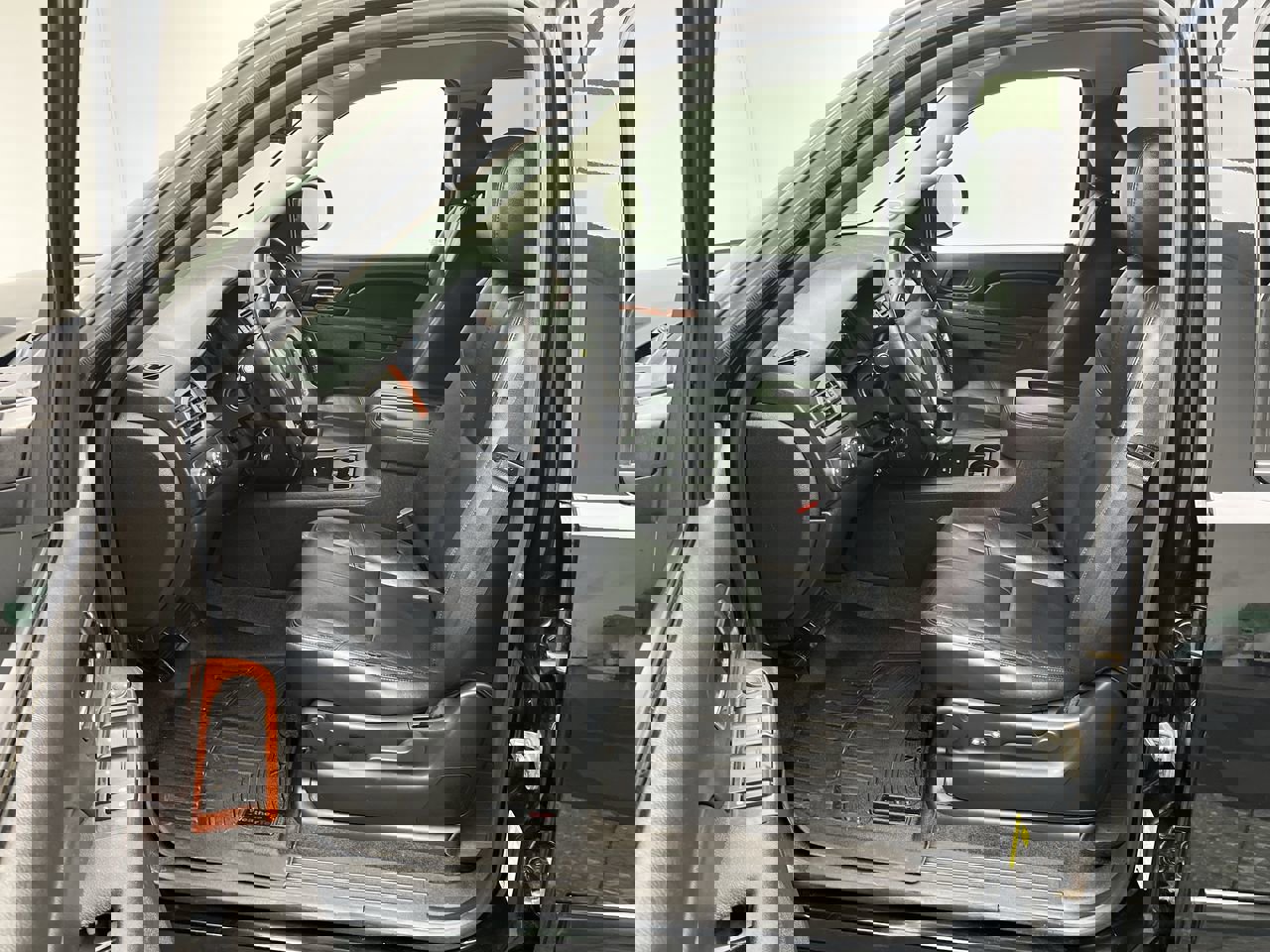 Used 2013 Chevrolet Tahoe LT image 3