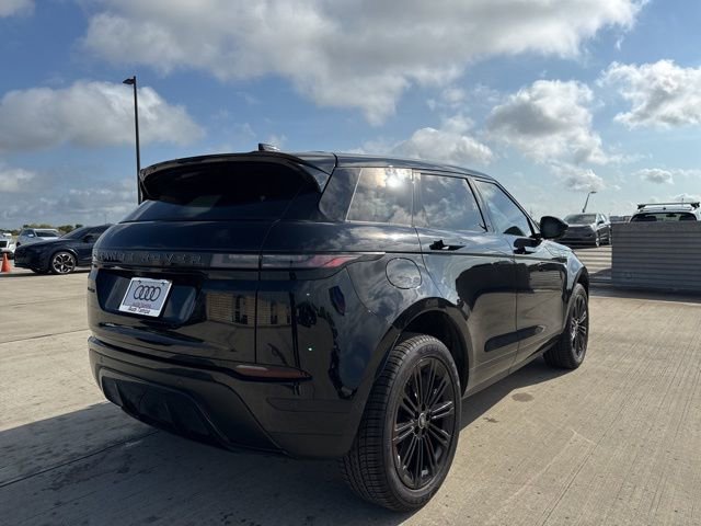 Used 2026 Land Rover Range Rover Evoque S image 3