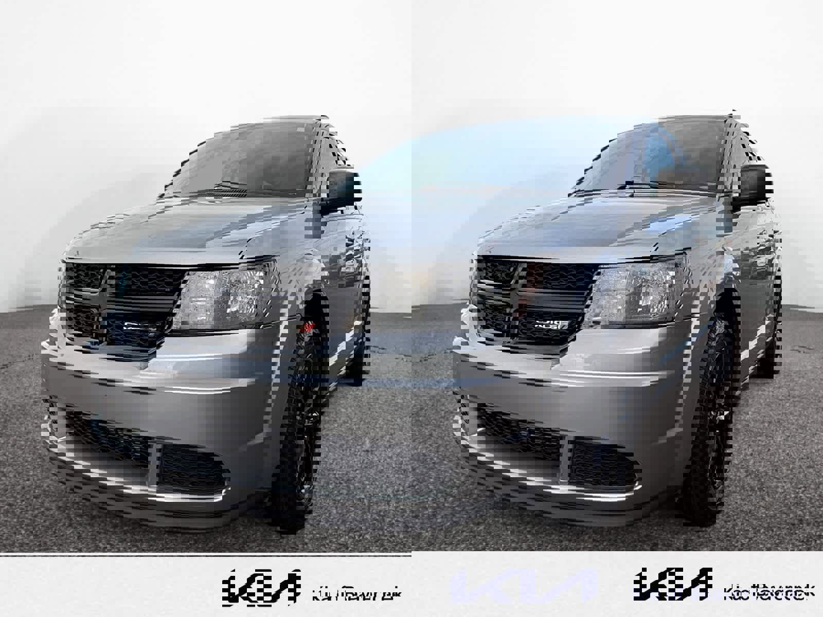 Used 2020 Dodge Journey SE w/ SE Popular Equipment Group image 1