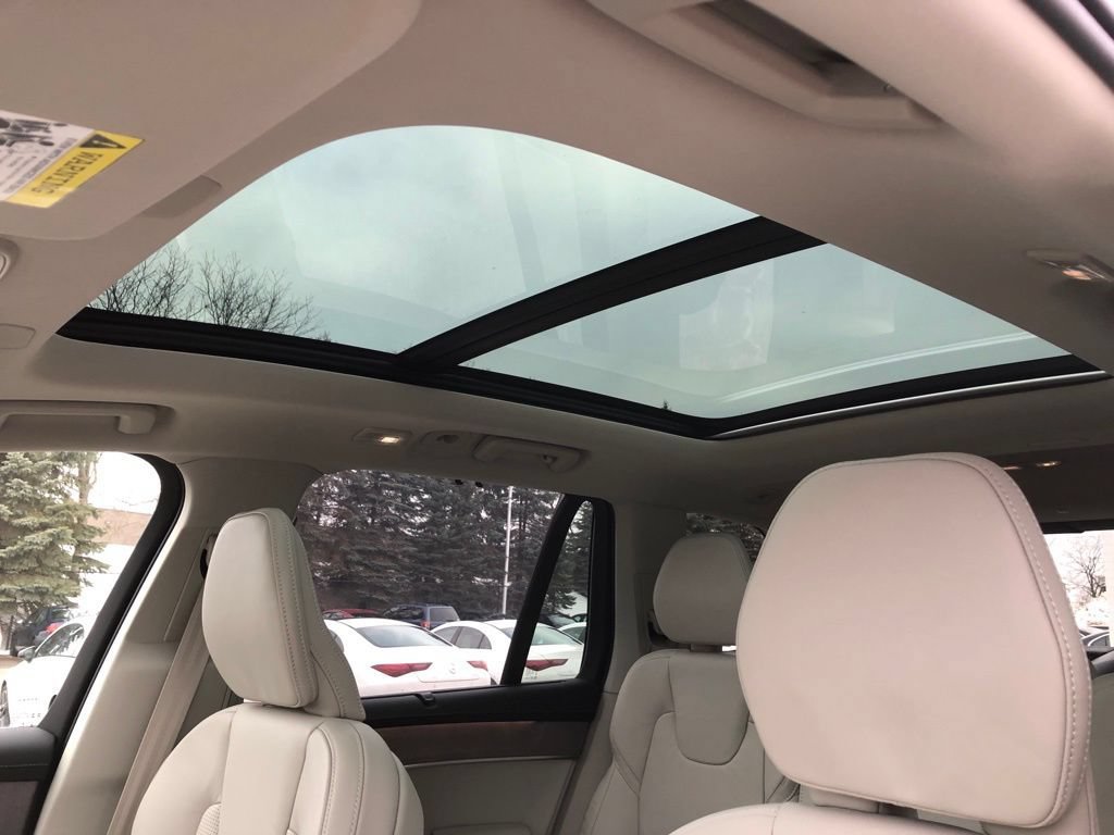 New 2026 Volvo XC90 B6 Ultra w/ Protection Package AWD/4WD image 8