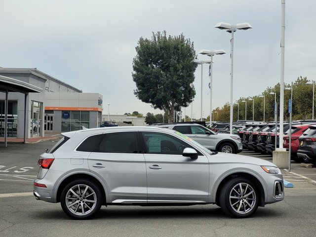 Used 2022 Audi SQ5 Premium Plus w/ Premium Plus Package image 3