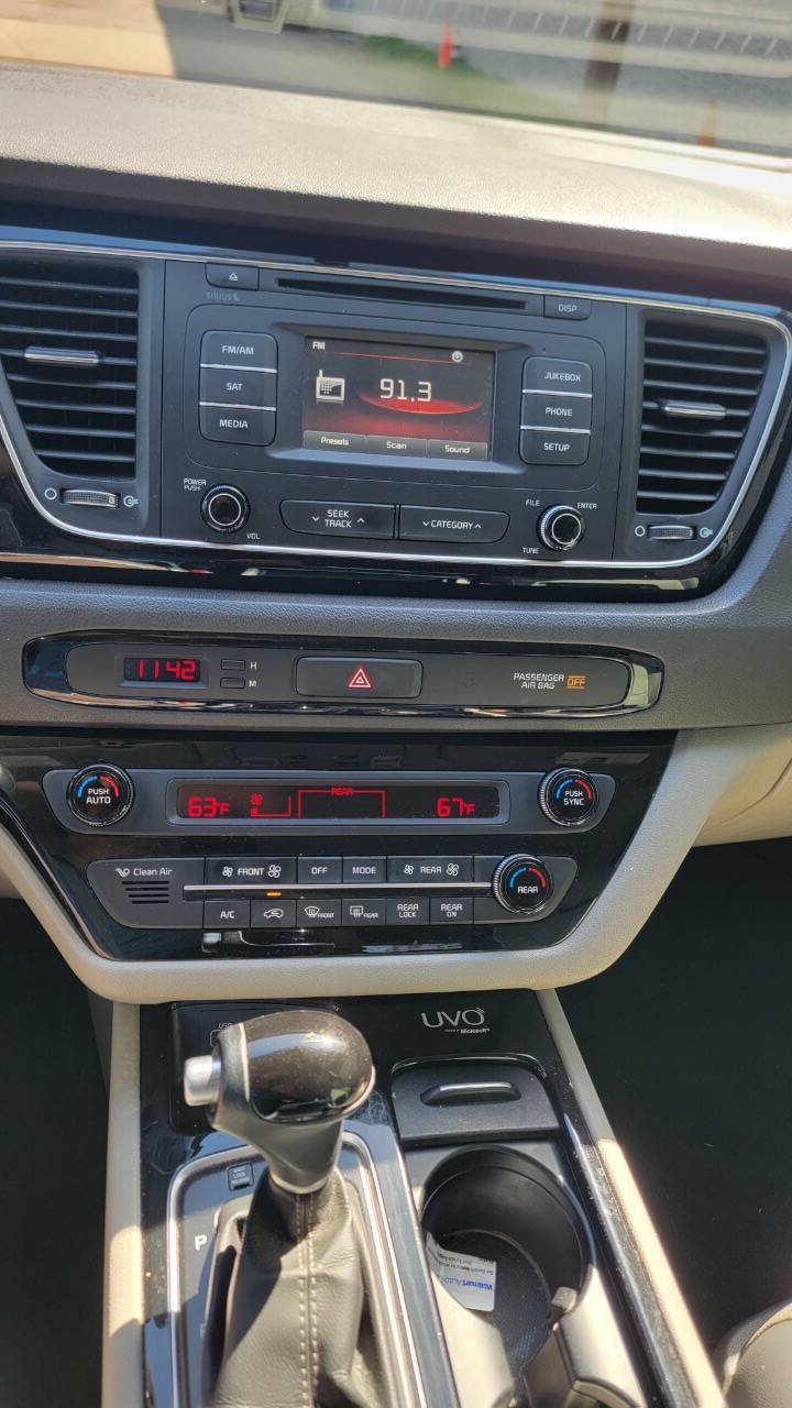 Used 2015 Kia Sedona EX w/ EX Premium Package FWD image 14