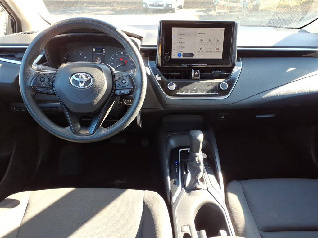 Used 2024 Toyota Corolla LE FWD image 13