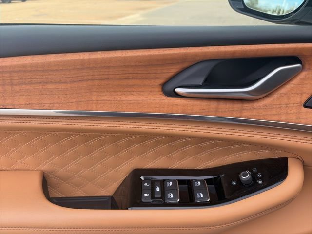 Used 2022 Jeep Grand Cherokee L Summit image 11