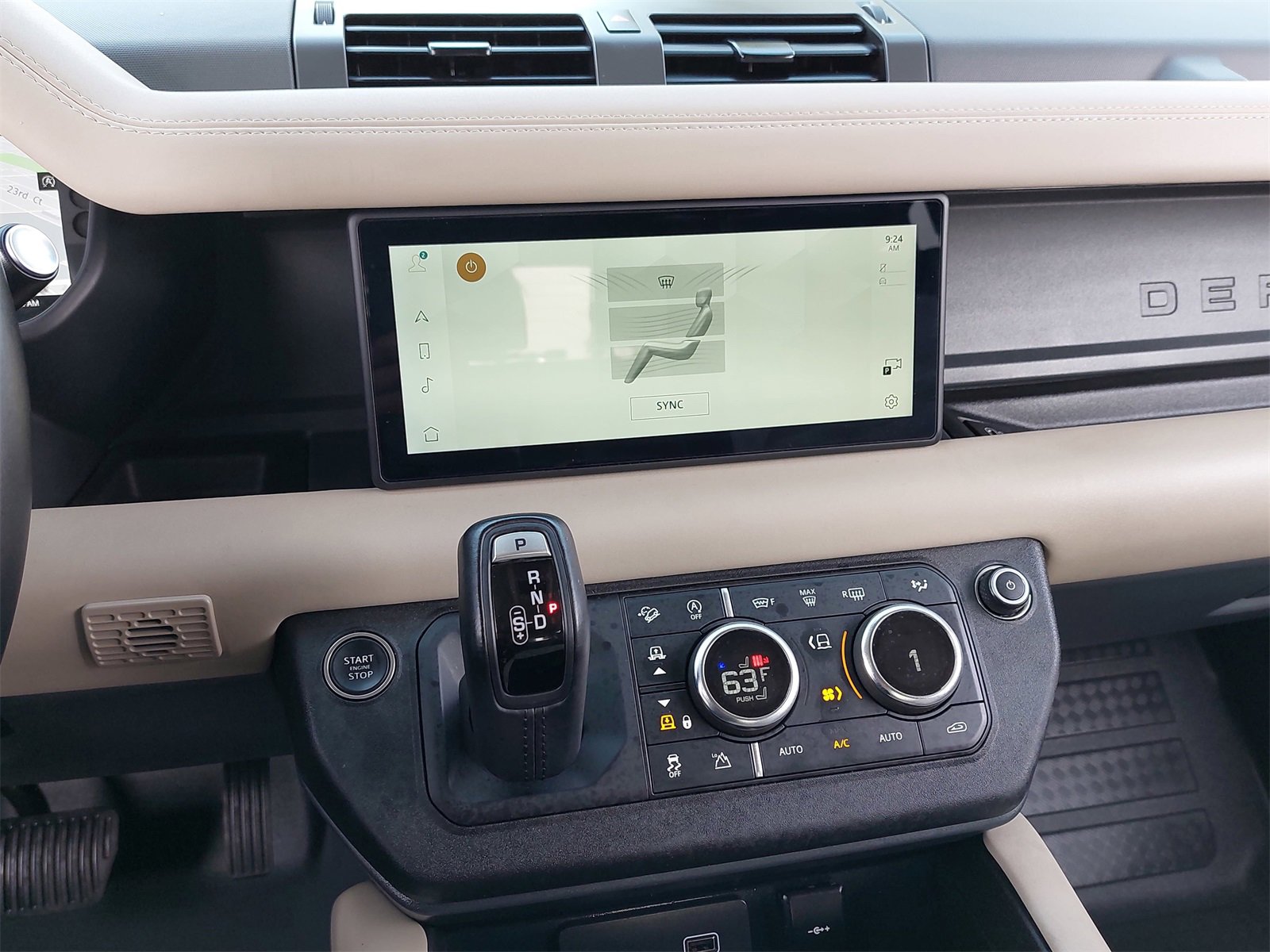 Used 2024 Land Rover Defender 90 X-Dynamic SE image 24