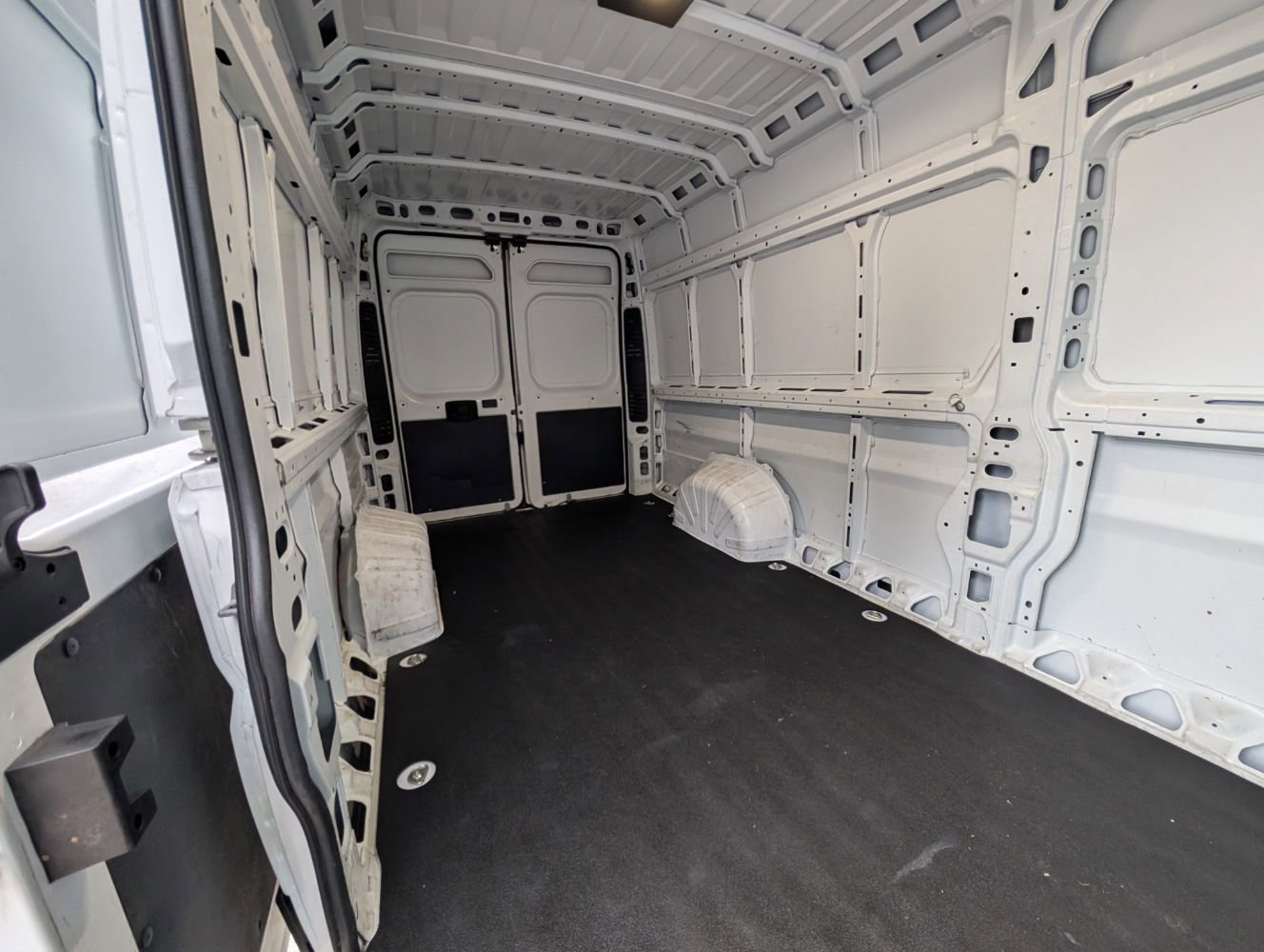 Used 2023 RAM ProMaster 3500 w/ Driver Convenience Group image 15