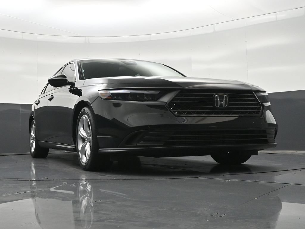 Used 2023 Honda Accord LX image 32