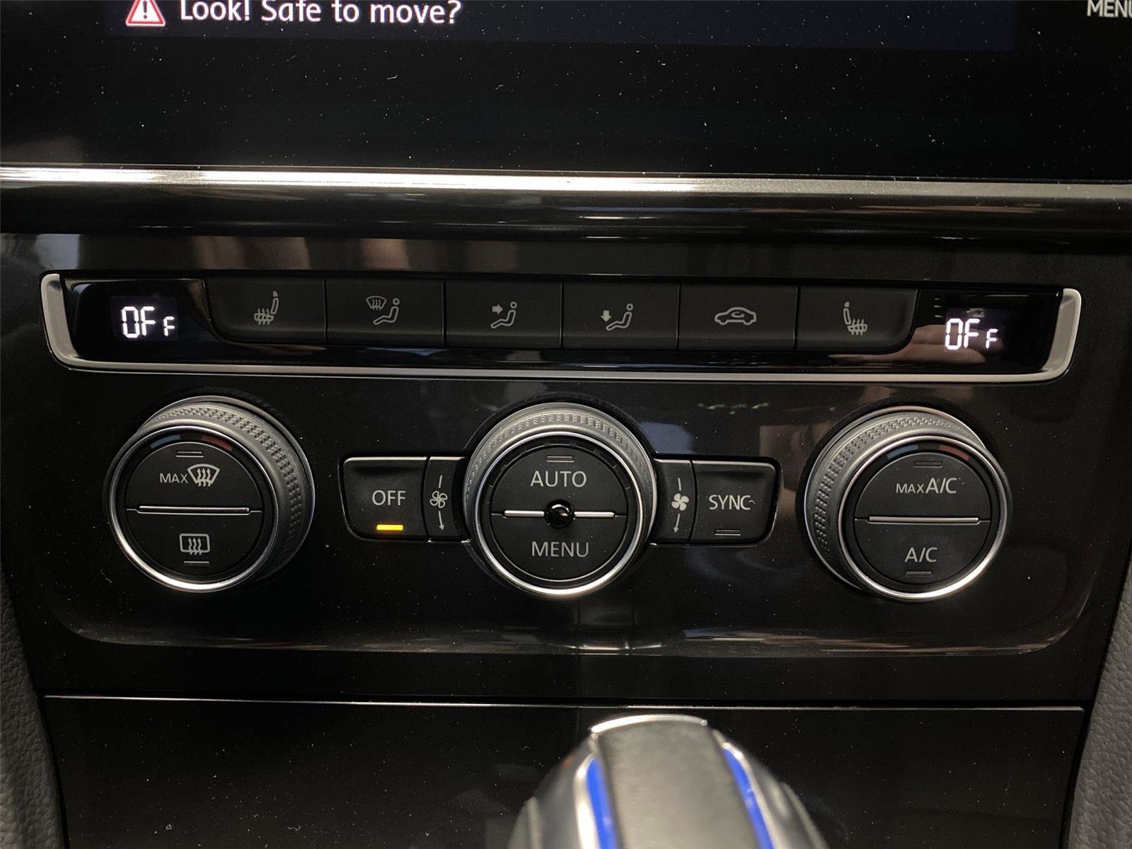 Used 2019 Volkswagen e-Golf SE w/ Driver Assistance Package image 20