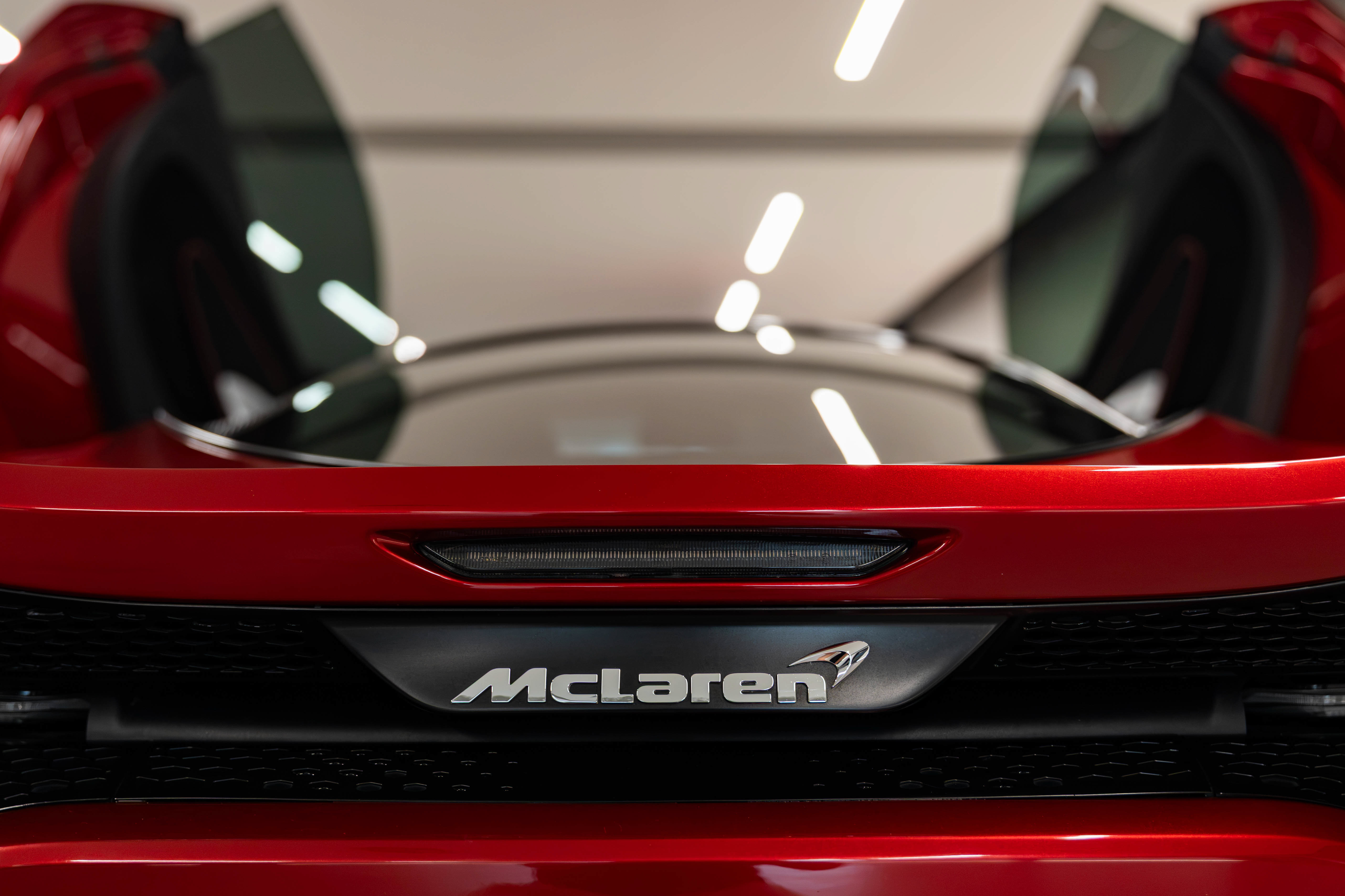 Used 2023 McLaren GT RWD image 18