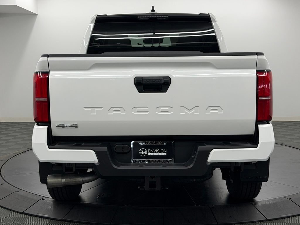 Used 2026 Toyota Tacoma SR5 AWD/4WD image 11