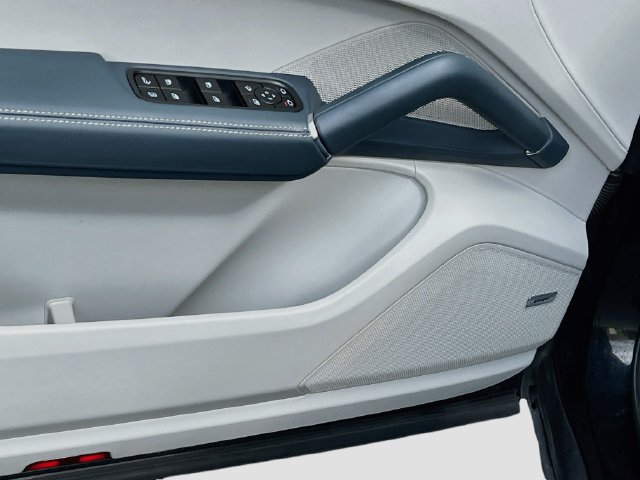 Certified 2023 Porsche Cayenne Platinum Edition AWD/4WD image 19