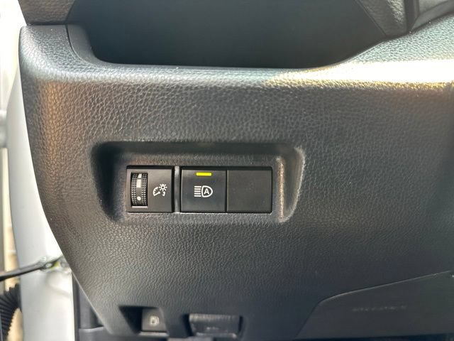 Used 2023 Toyota RAV4 LE AWD/4WD image 32