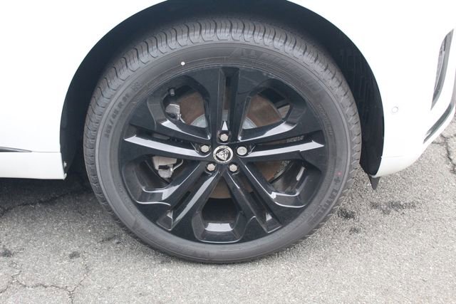 New 2026 Jaguar F-PACE R-Dynamic S image 9