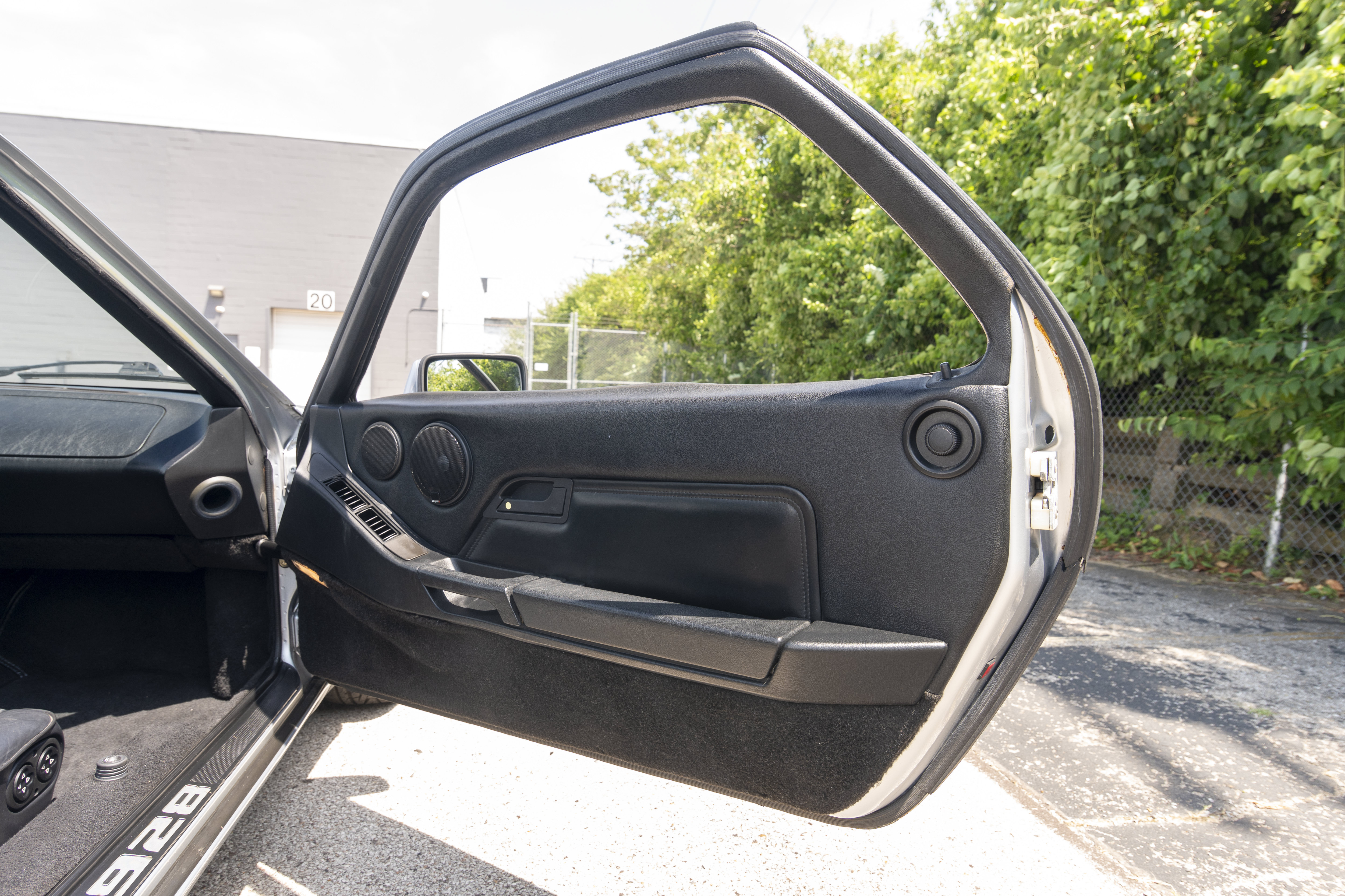 Used 1991 Porsche 928 S4 RWD image 37