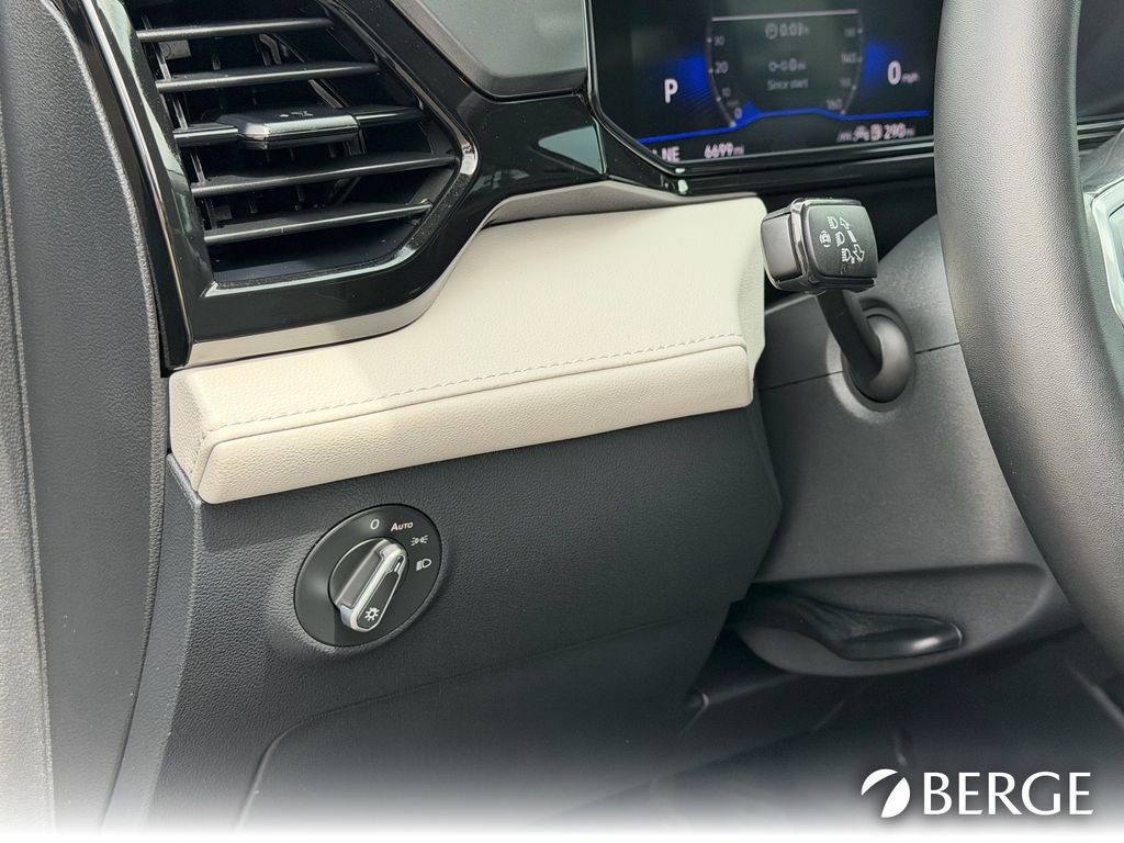 Used 2025 Volkswagen Taos S FWD image 26