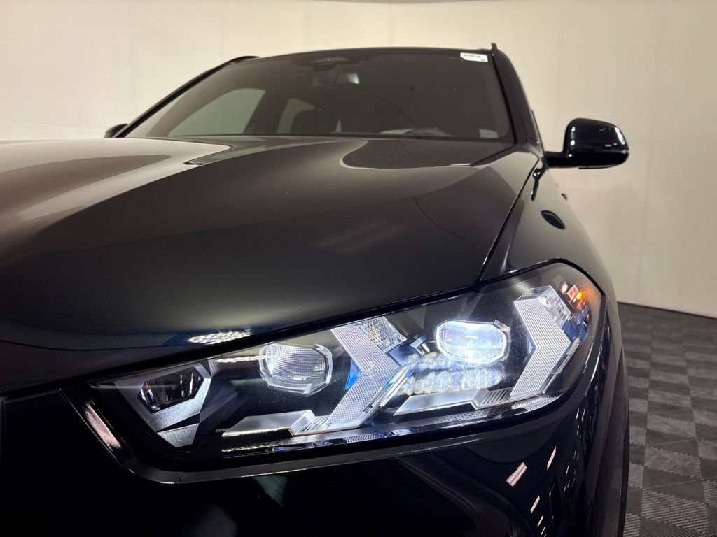 New 2026 BMW X5 xDrive40i w/ M Sport Package AWD/4WD image 5