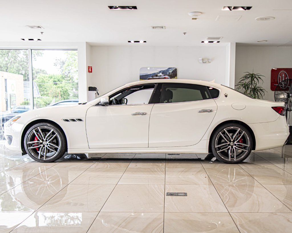 Used 2023 Maserati Quattroporte Modena Q4 AWD/4WD image 6