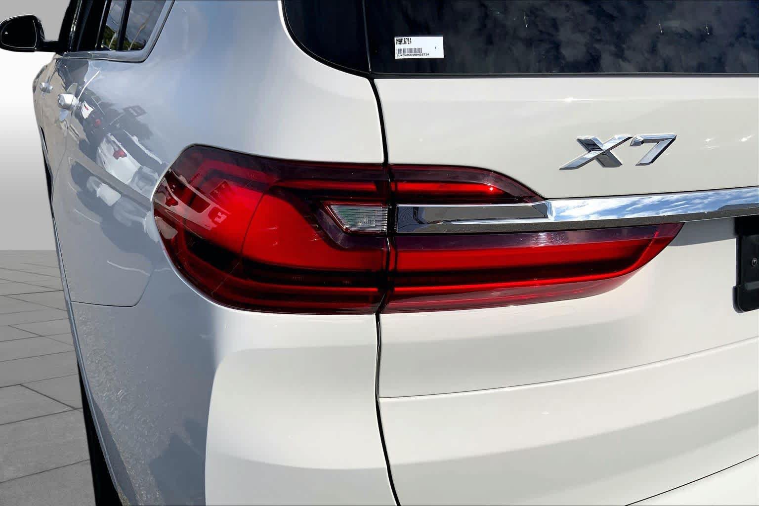 Used 2021 BMW X7 xDrive40i w/ Premium Package AWD/4WD image 27