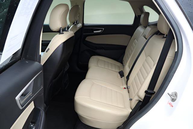 Used 2017 Ford Edge SEL w/ Equipment Group 201A image 26