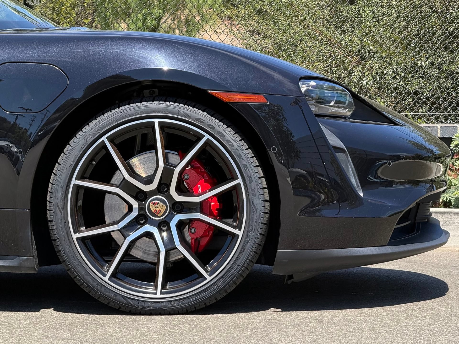 Certified 2022 Porsche Taycan 4S AWD/4WD image 12