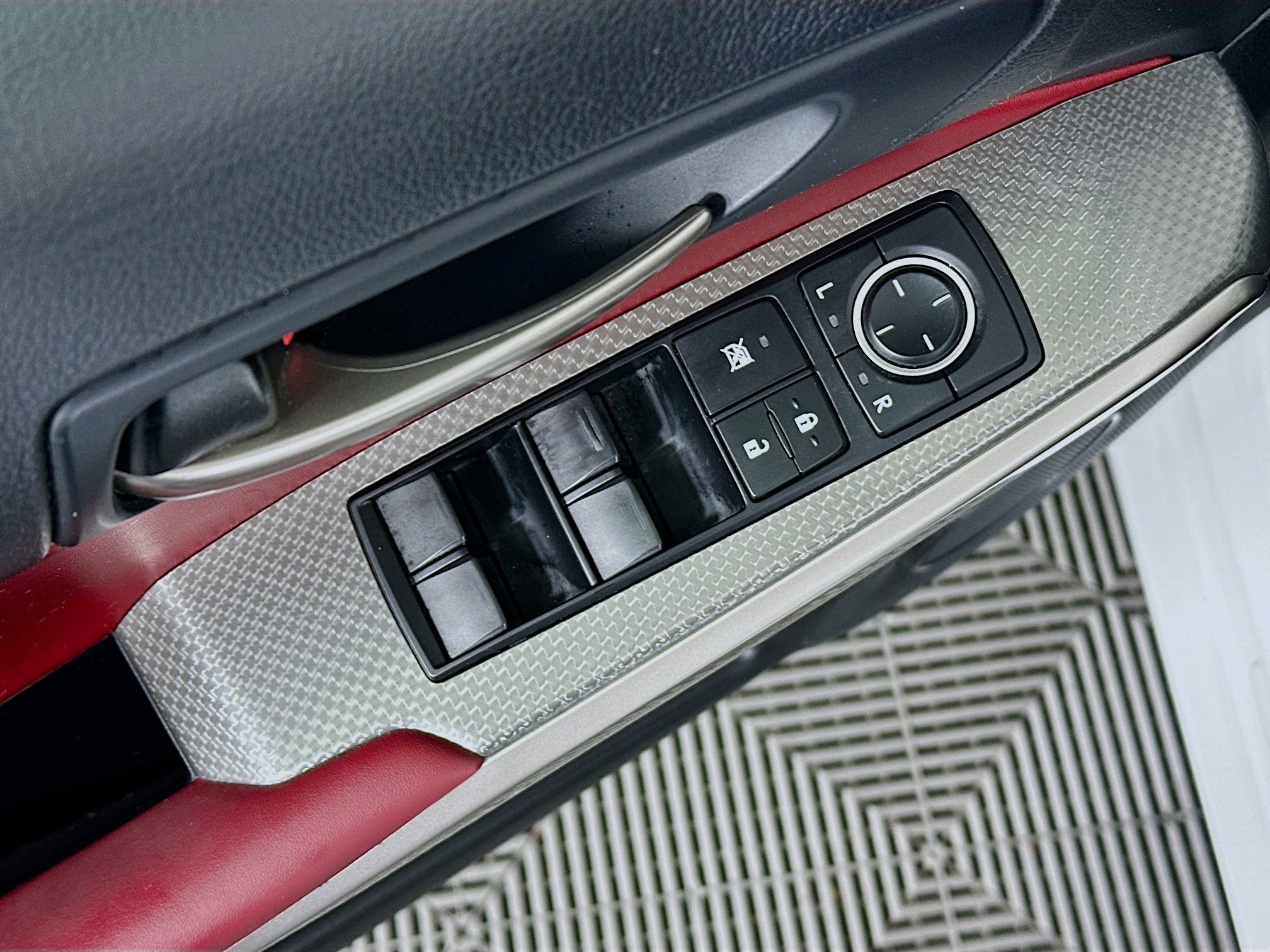 Used 2017 Lexus IS 350 F Sport w/ F Sport Package image 15