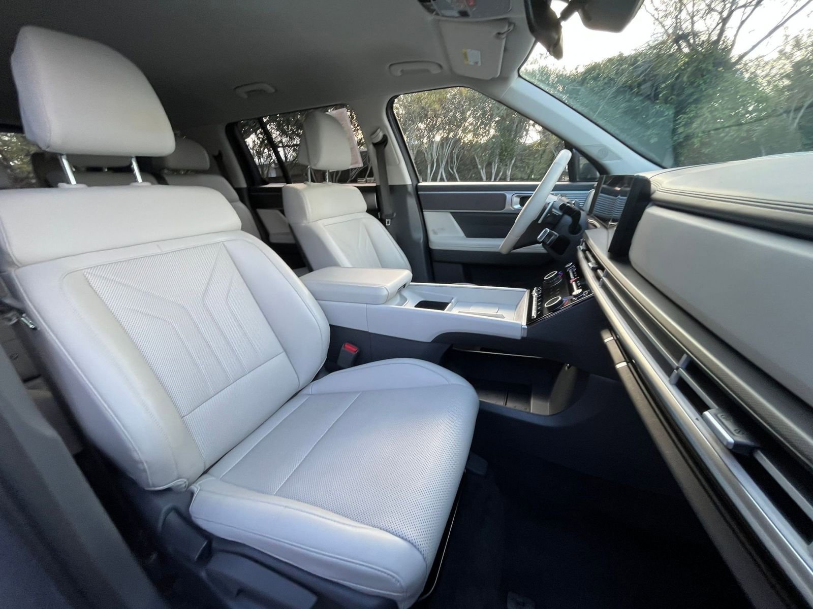 Used 2025 Hyundai Santa Fe SEL image 37