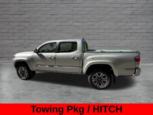 Used 2020 Toyota Tacoma SR5 AWD/4WD image 8