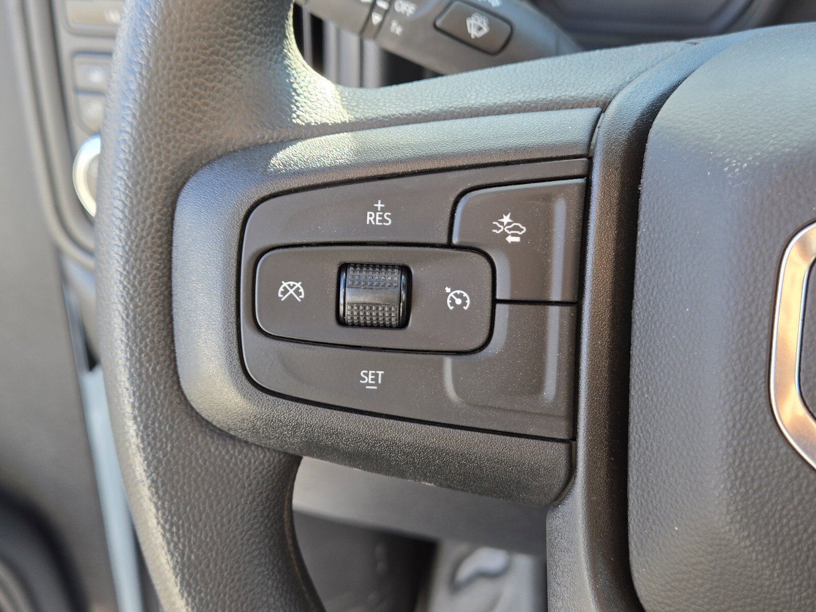 New 2024 GMC Sierra 2500 Pro w/ Convenience Package image 15