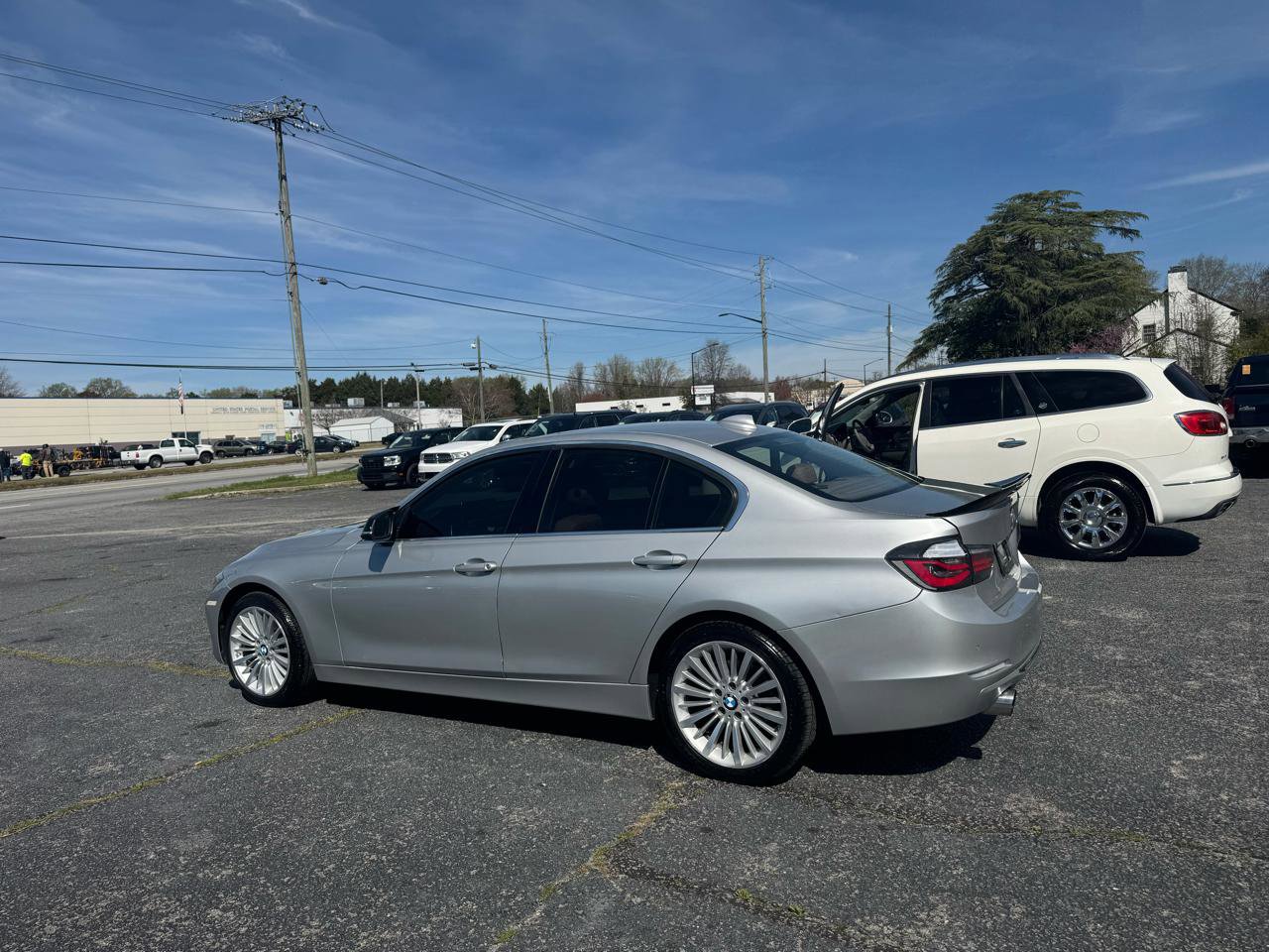 Used 2012 BMW 328i 4dr Sdn 328i RWD image 3