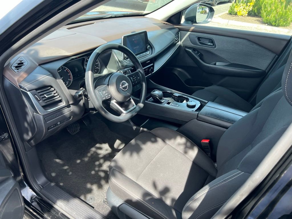 Used 2023 Nissan Rogue S AWD/4WD image 12