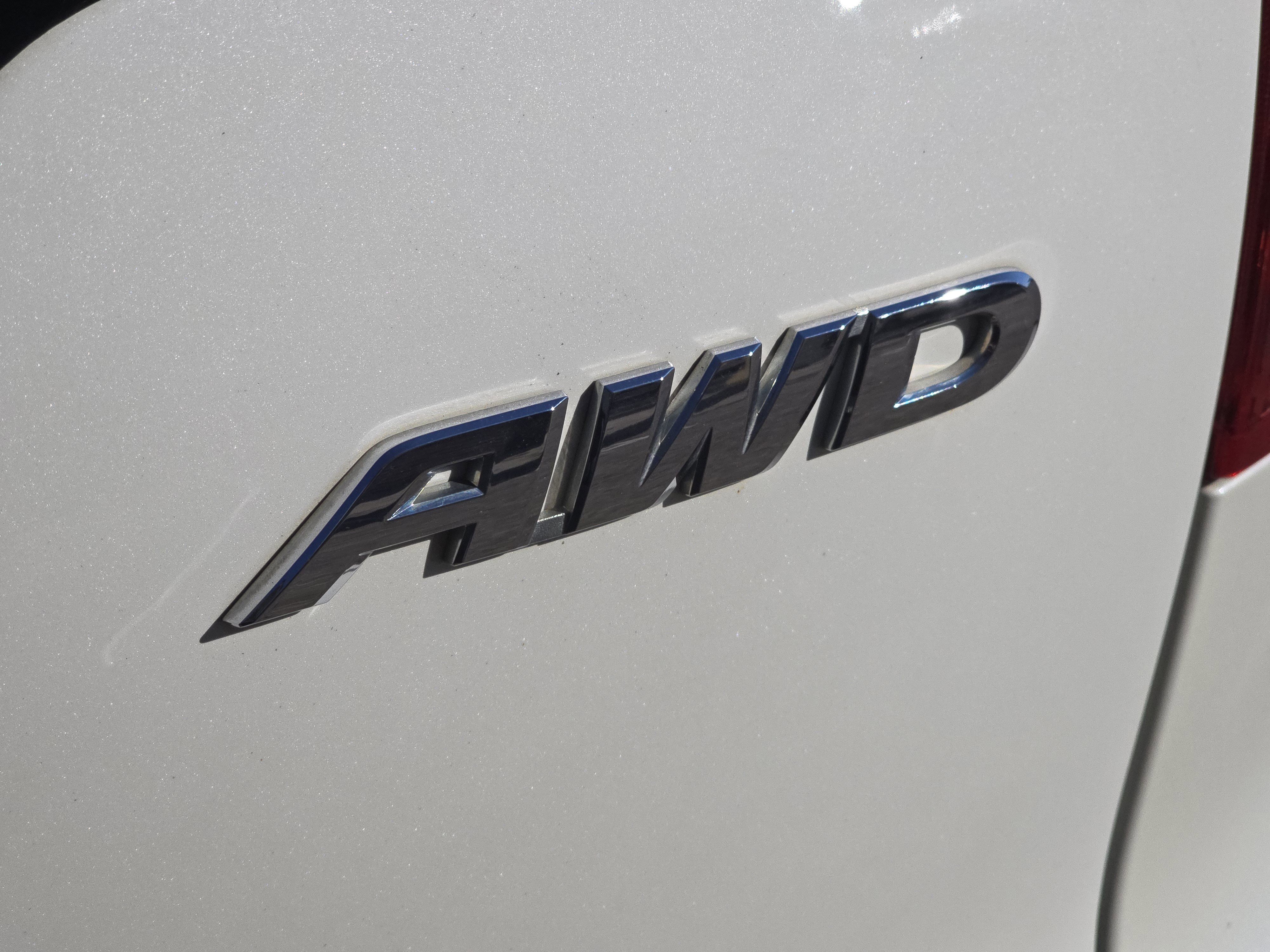 Used 2014 Honda CR-V LX image 9