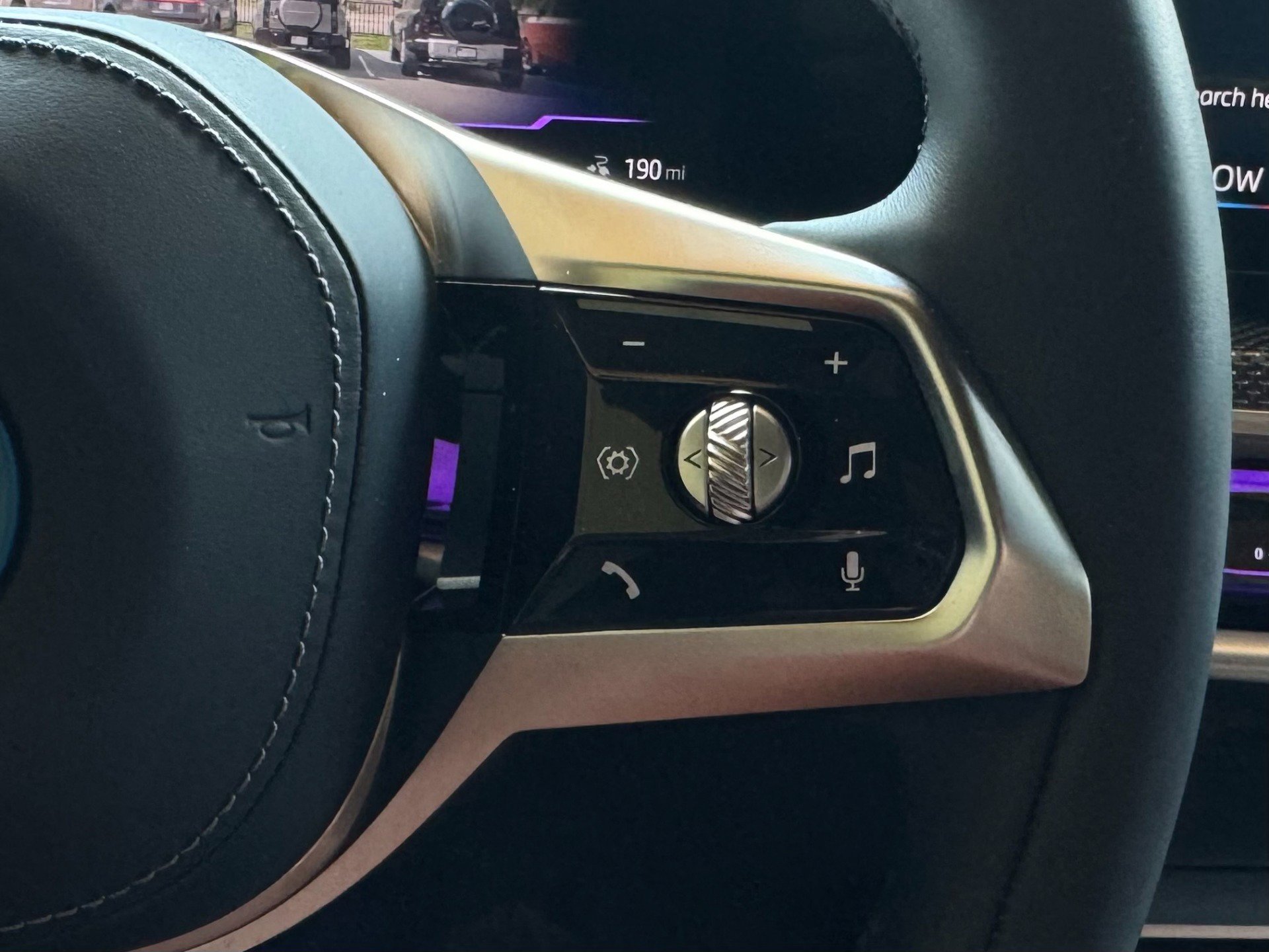 Used 2025 BMW i7 eDrive50 w/ Executive Package image 59