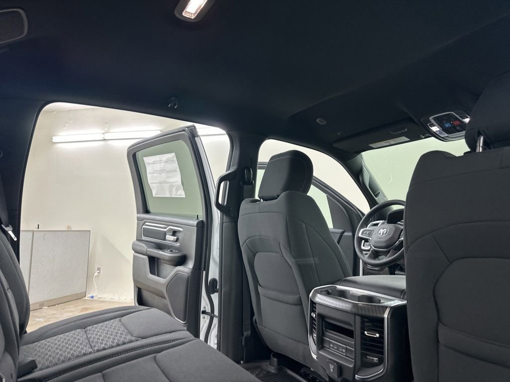 New 2026 RAM 1500 4x4 Crew Cab image 19