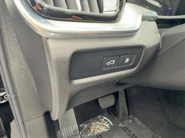 Certified 2024 Volvo S60 T8 Plus image 30