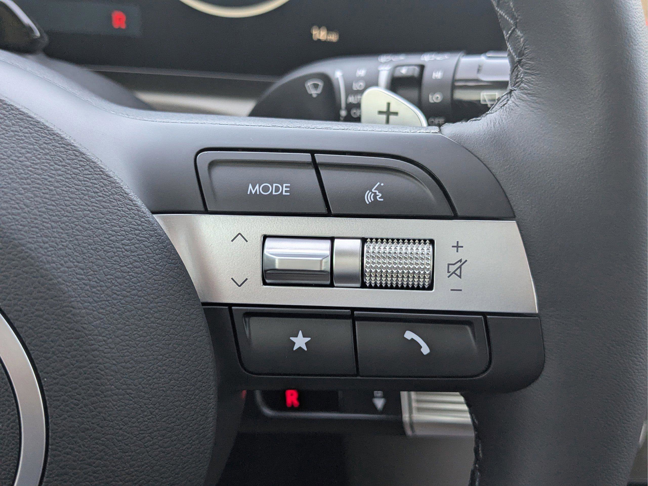 New 2026 Hyundai Tucson Limited image 32