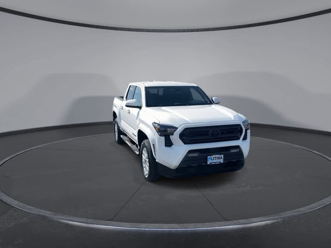 Certified 2024 Toyota Tacoma SR5 AWD/4WD image 8