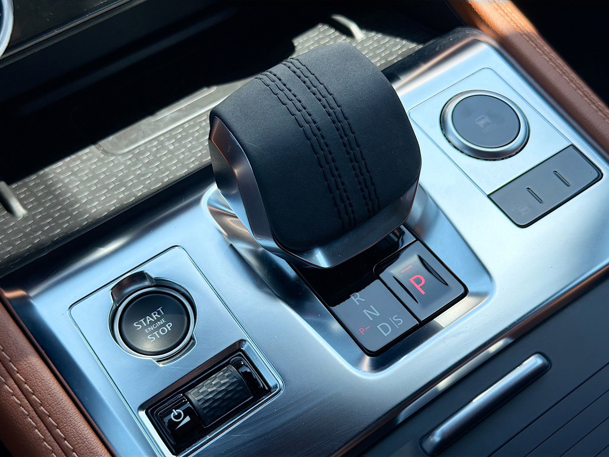 Used 2024 Jaguar F-PACE R-Dynamic S image 29