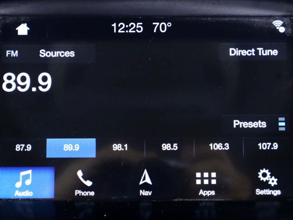 Used 2018 Ford Focus Titanium w/ Titanium Technology Package FWD image 16