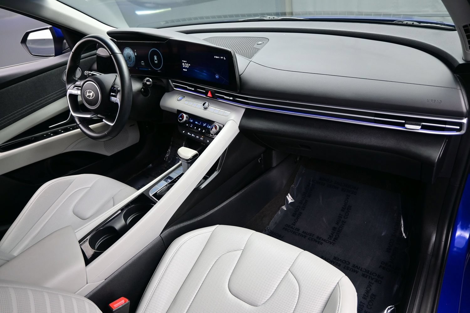 Certified 2025 Hyundai Elantra Limited FWD image 15