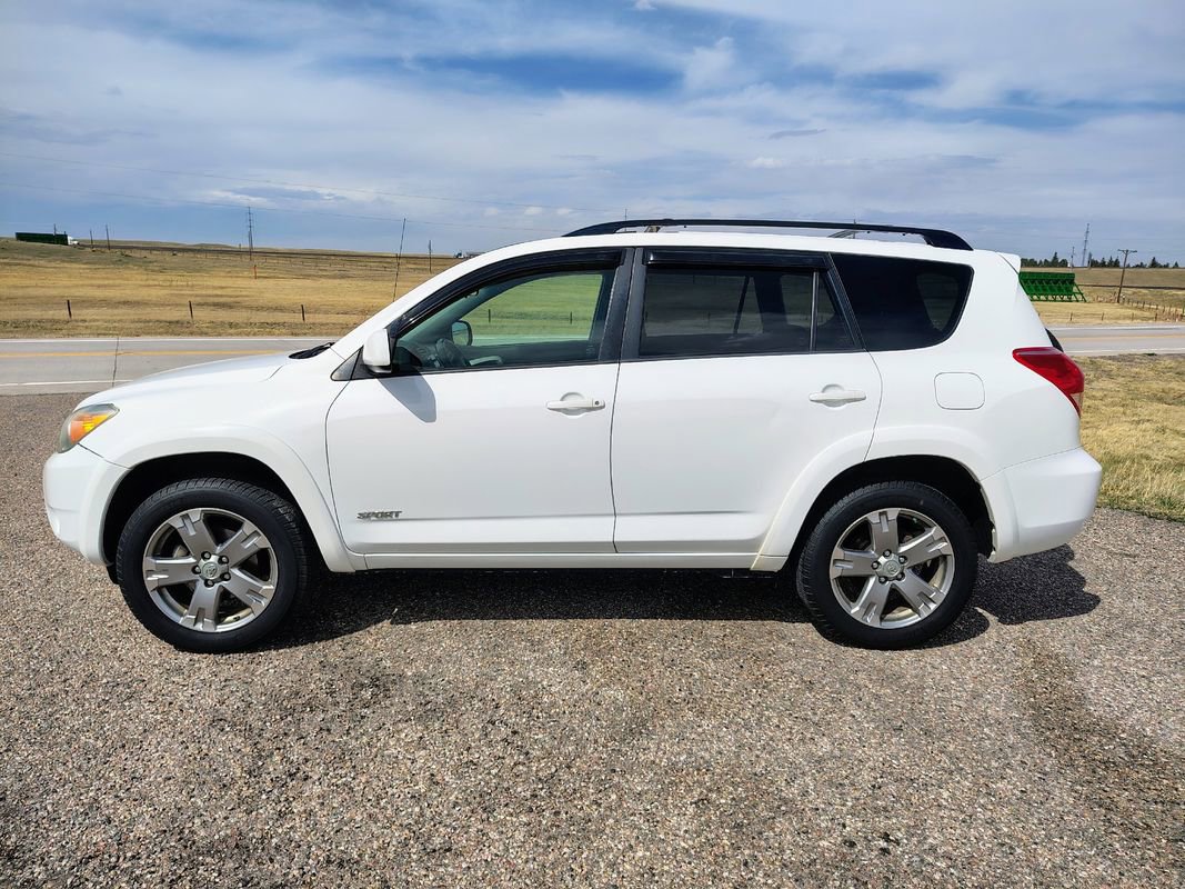 Used 2008 Toyota RAV4 Sport AWD/4WD image 2