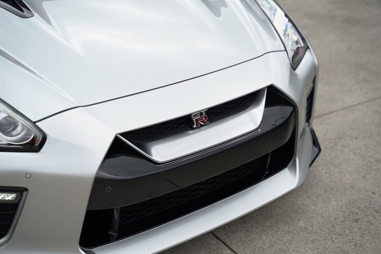 Used 2023 Nissan GT-R Premium w/ Floor Mat Package image 15