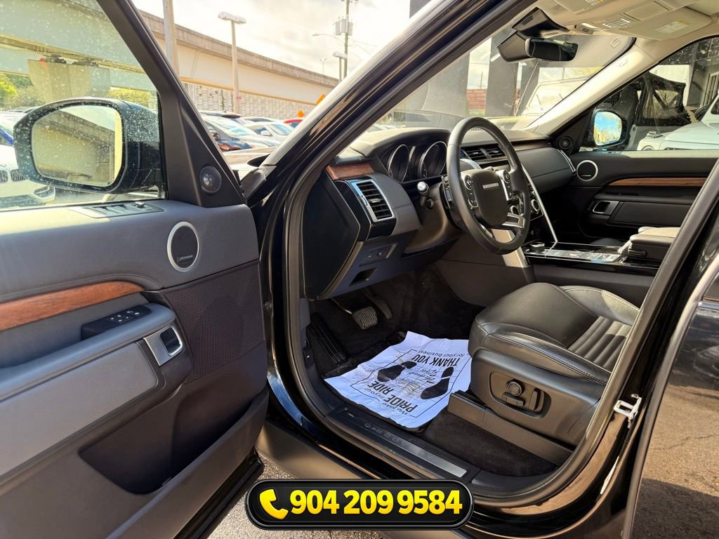 Used 2017 Land Rover Discovery HSE image 21