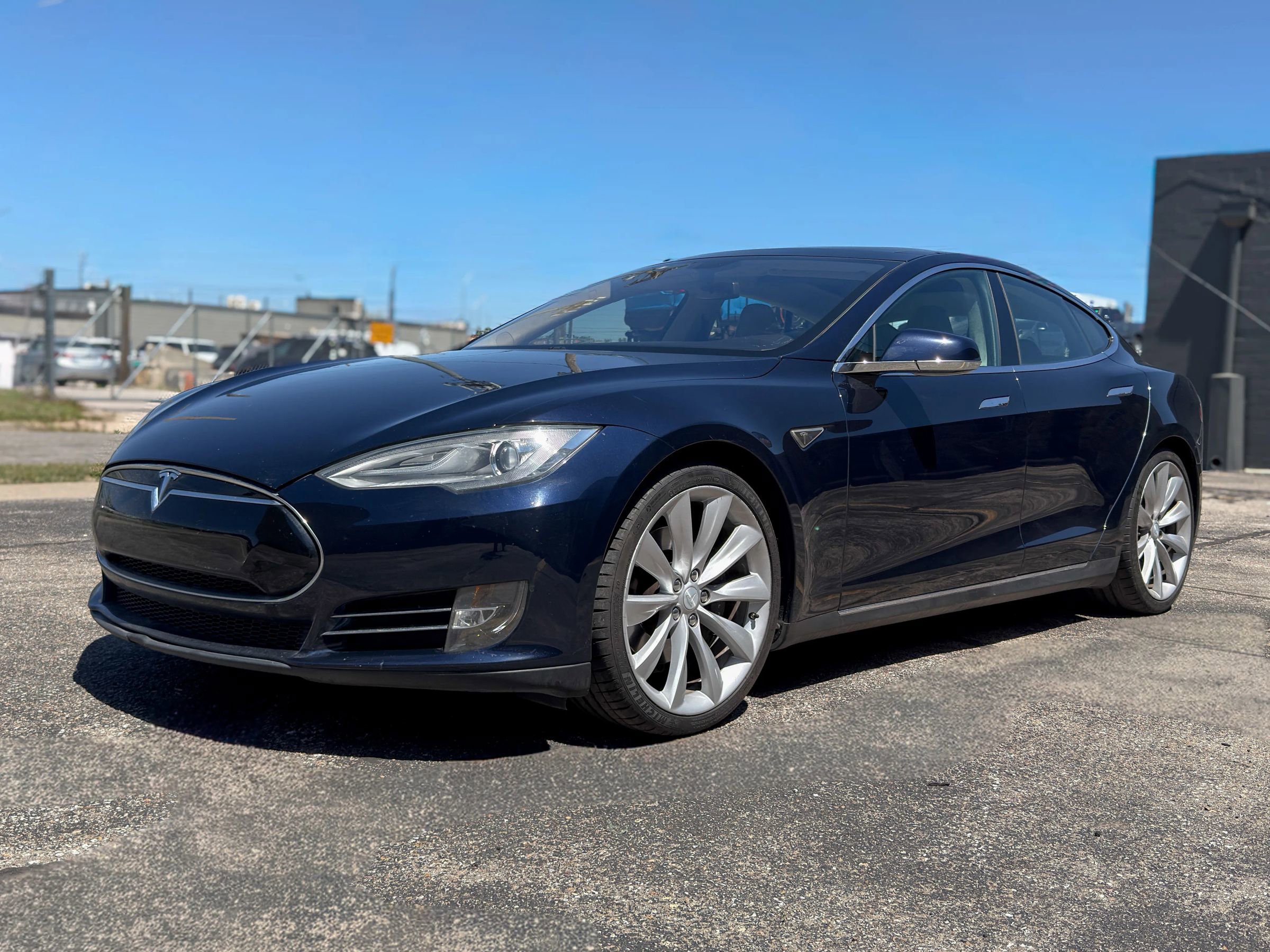 Used 2013 Tesla Model S Performance RWD image 3
